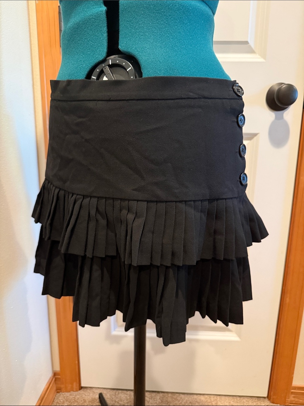 BCBG black mini pleated skirt 4